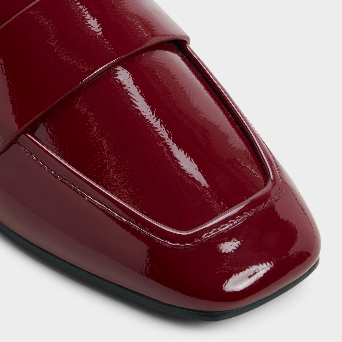 Bellamyy Red Women's Loafers & Oxfords - Loafer - Red