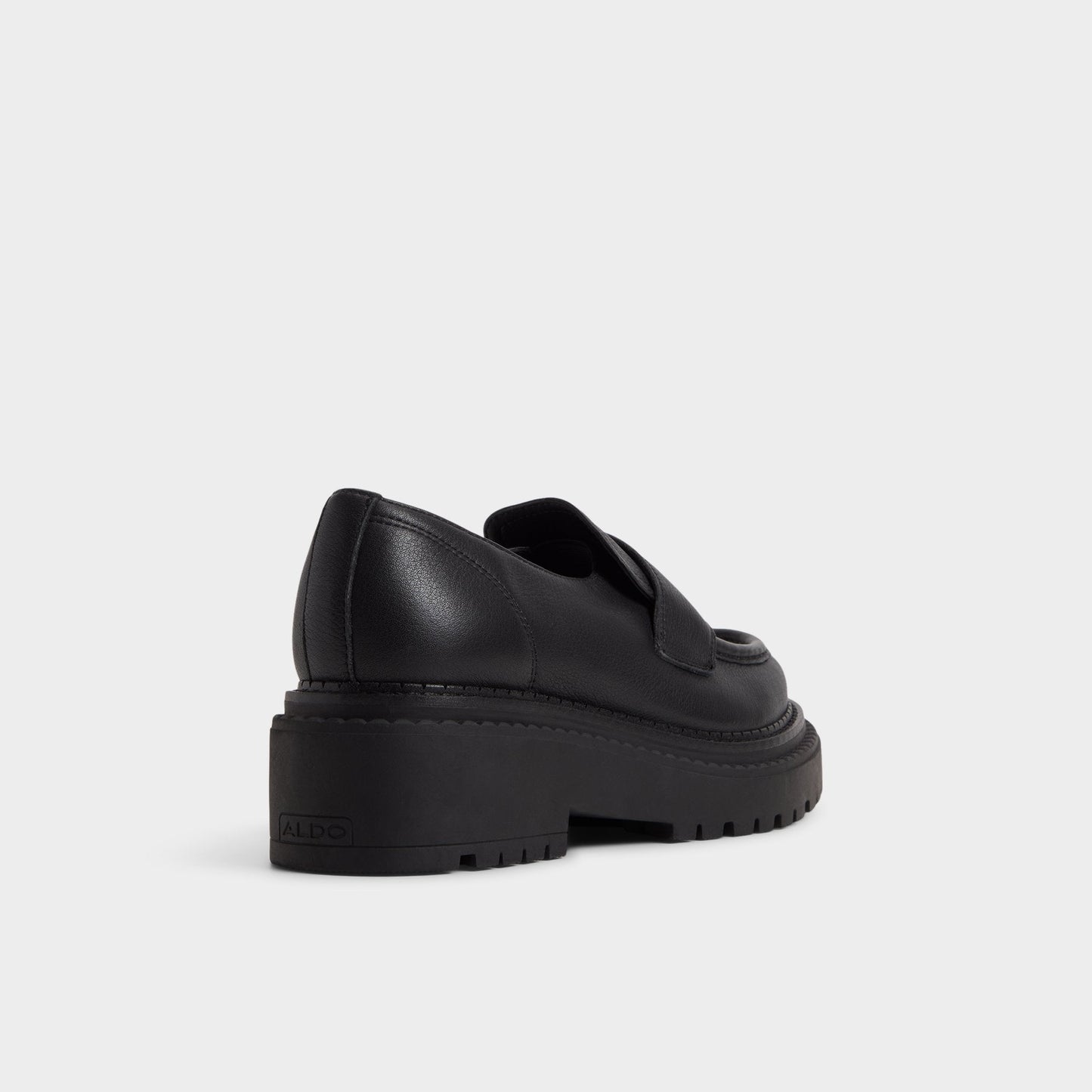 Miravella in Black - Loafer, Lug sole - Black