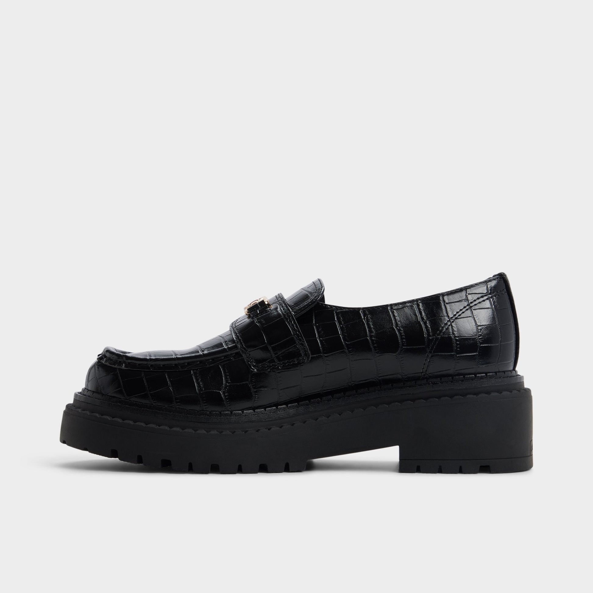 Miravelle in Black - Loafer, Lug sole - Black