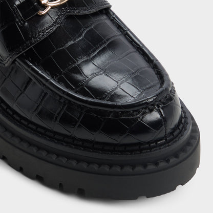 Miravelle in Black - Loafer, Lug sole - Black
