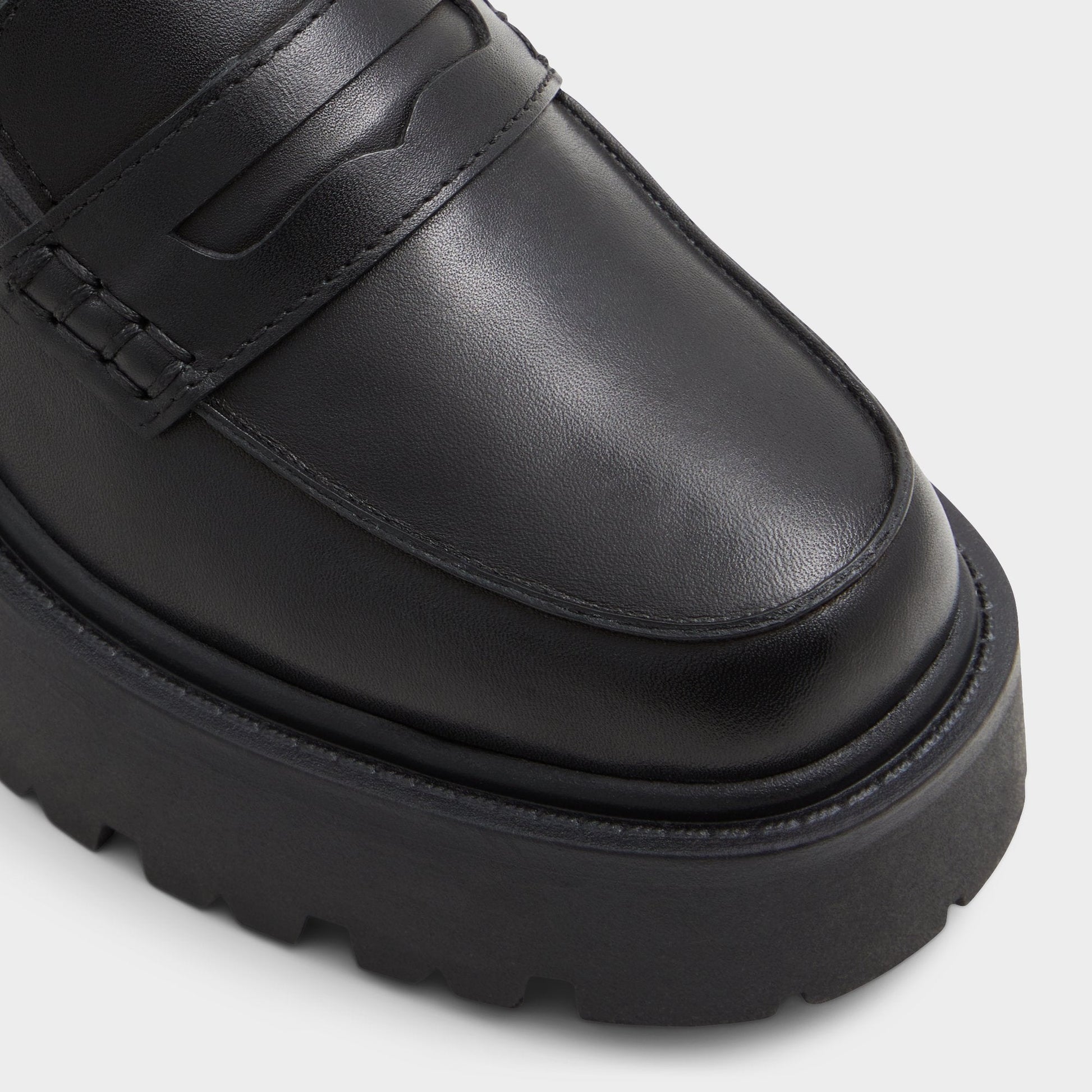 Cadaycia in Xt Black - Loafer, Lug sole - Black