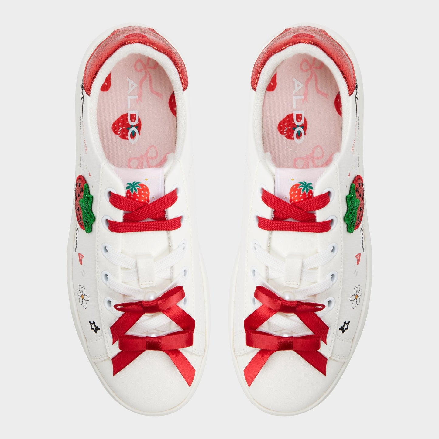 Lovesneaker in White - Sneaker, Jogger sole - White