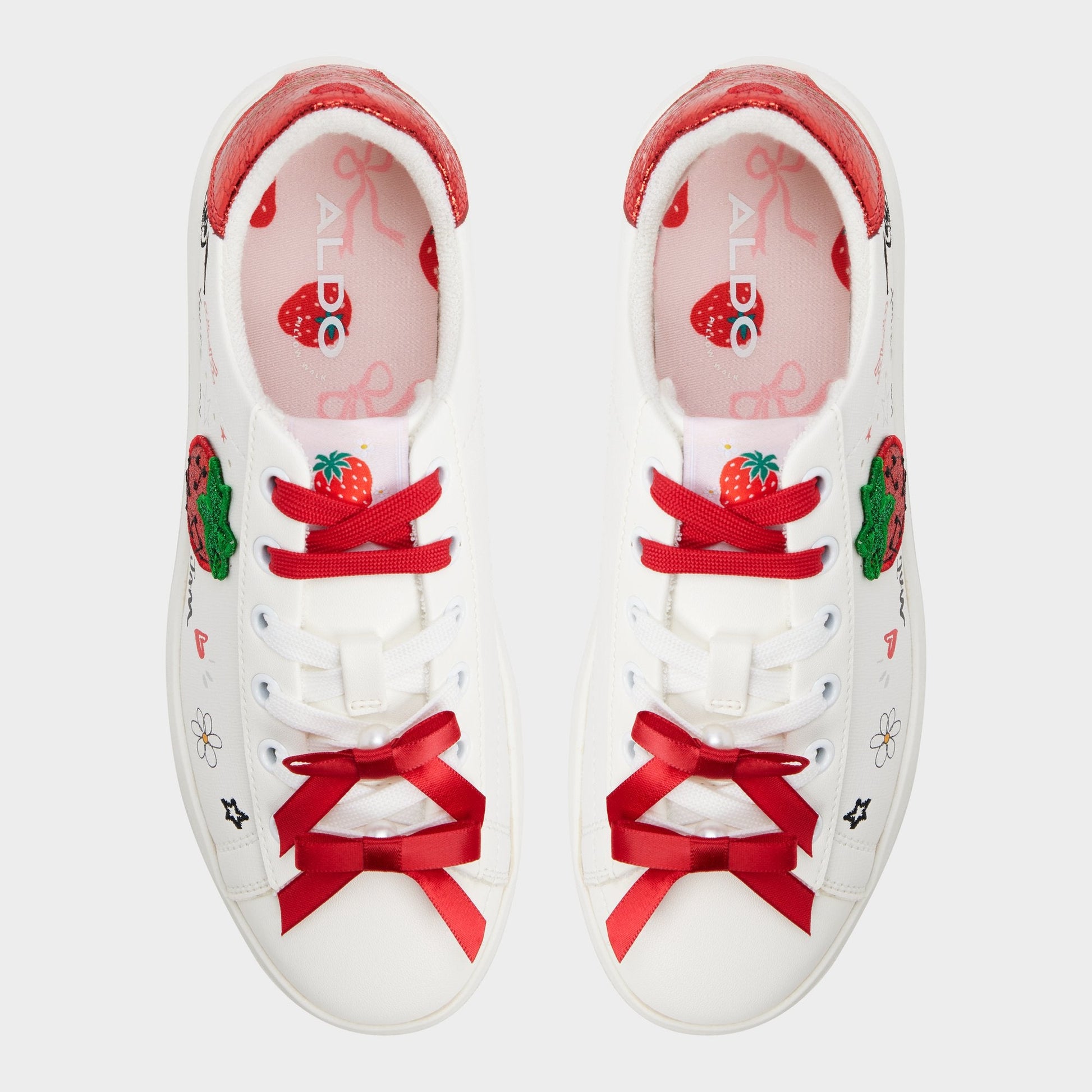 Lovesneaker in White - Sneaker, Jogger sole - White