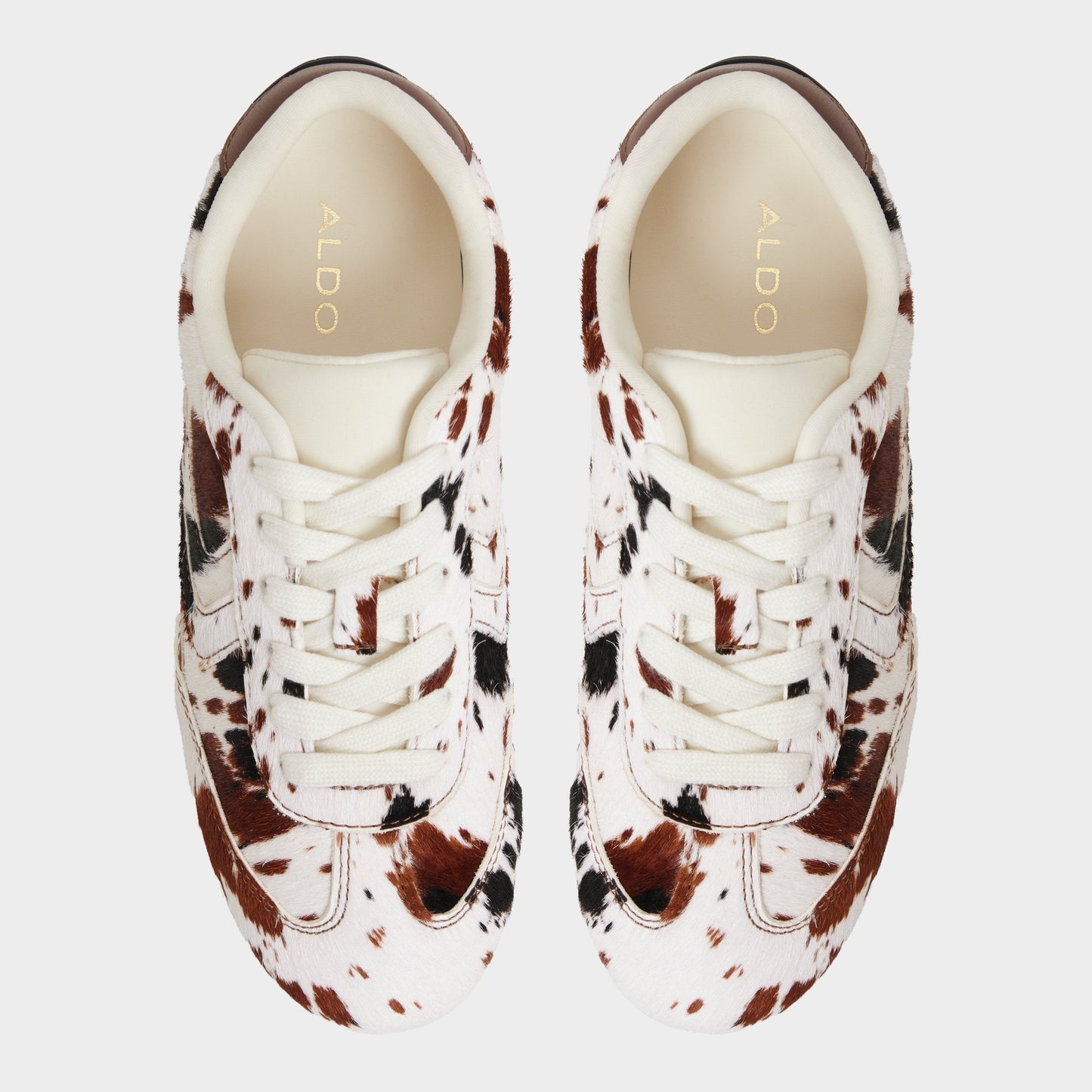 Coolchic in White Combo - Jogger sneaker - White Combo