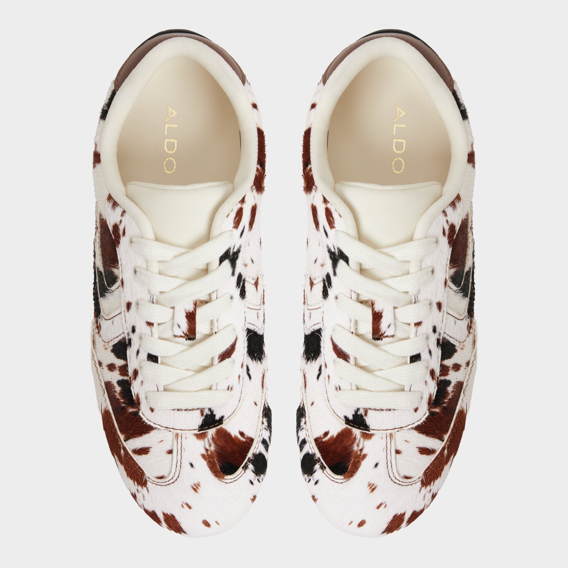 Coolchic in White Combo - Jogger sneaker - White Combo