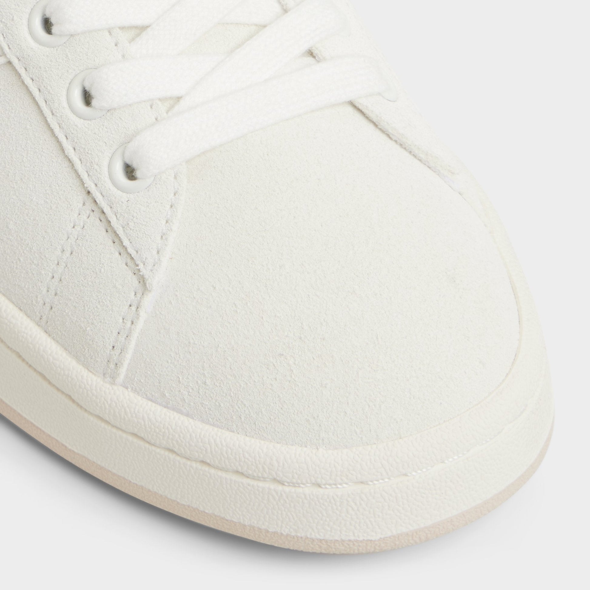 Retrochic in White - Low top sneaker, Cup sole - White