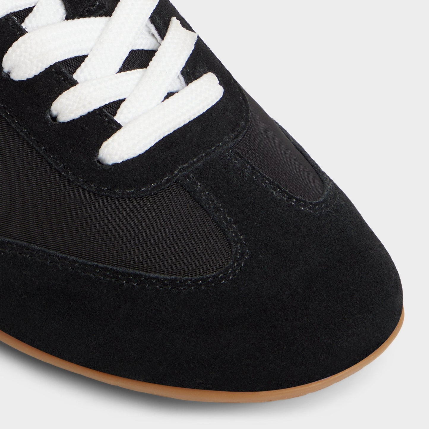Coolchic in Black - Jogger sneaker - Black