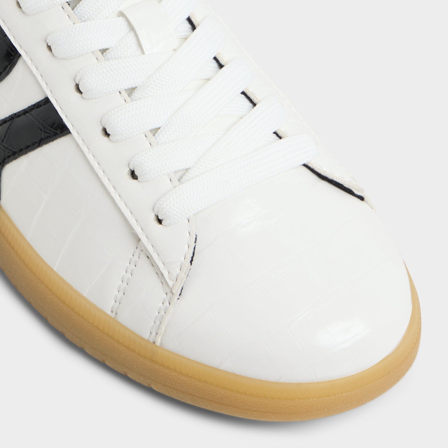 Chicsneaker2 White/Black Women's Low top sneakers - Sneaker, Cup sole - White/black