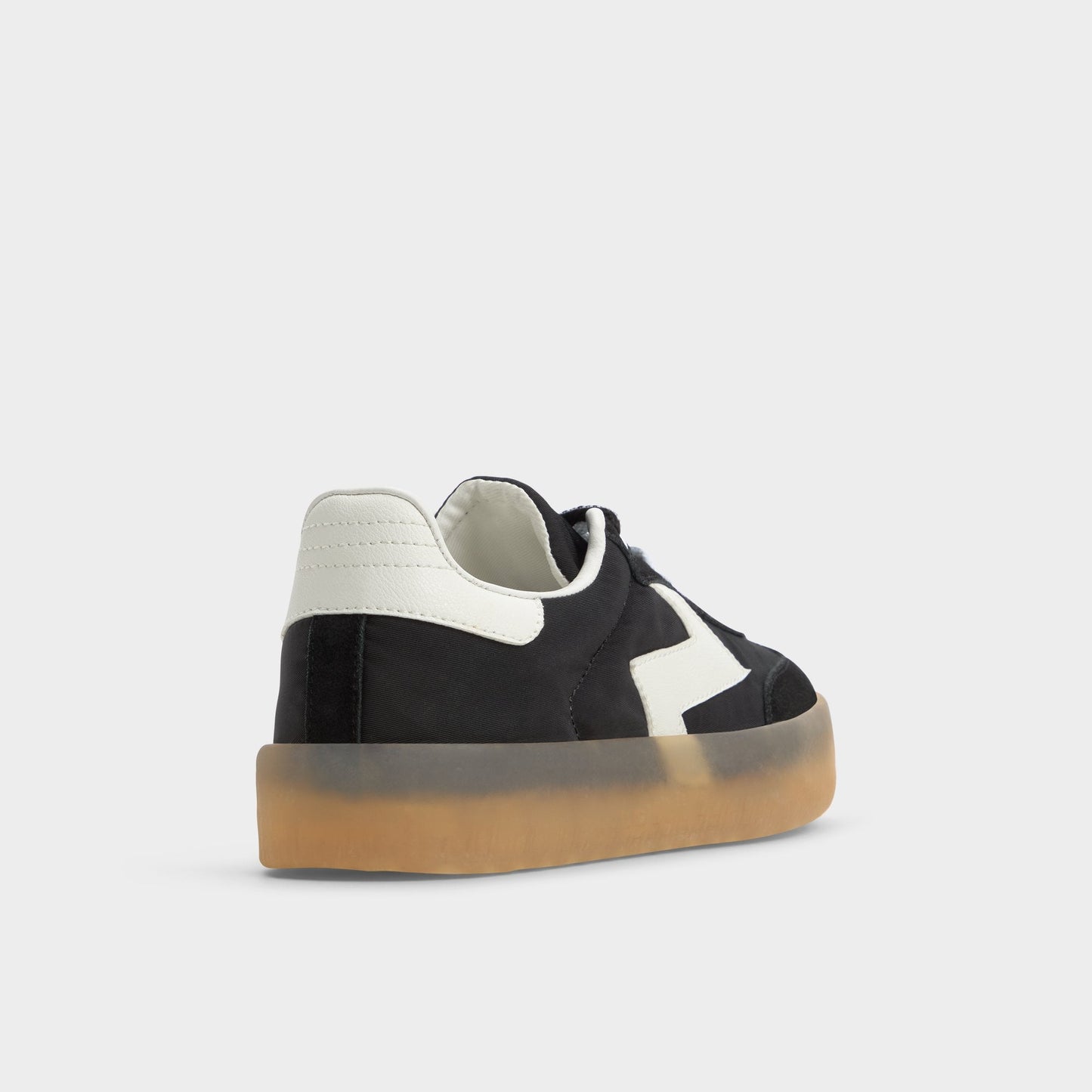 Retrostep Black Women's Low top sneakers - Low top sneaker - Black