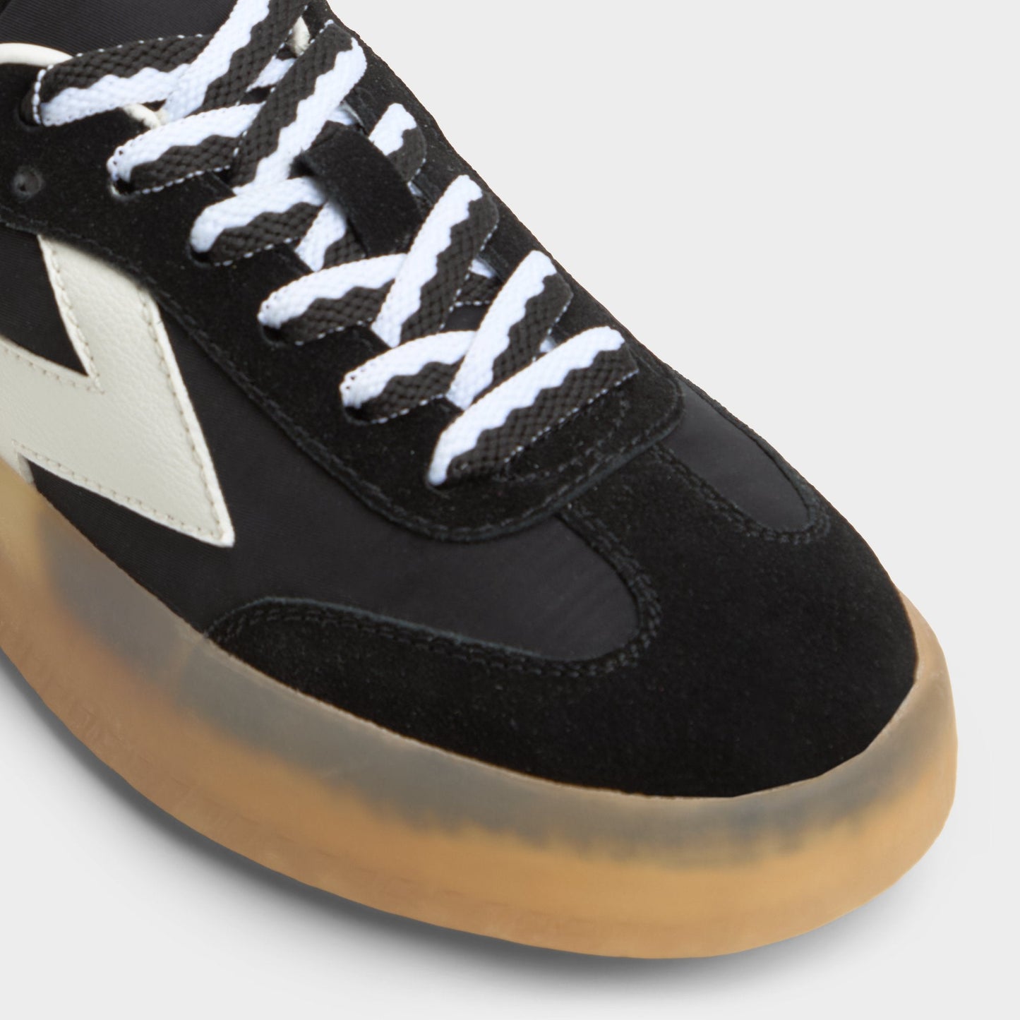 Retrostep Black Women's Low top sneakers - Low top sneaker - Black