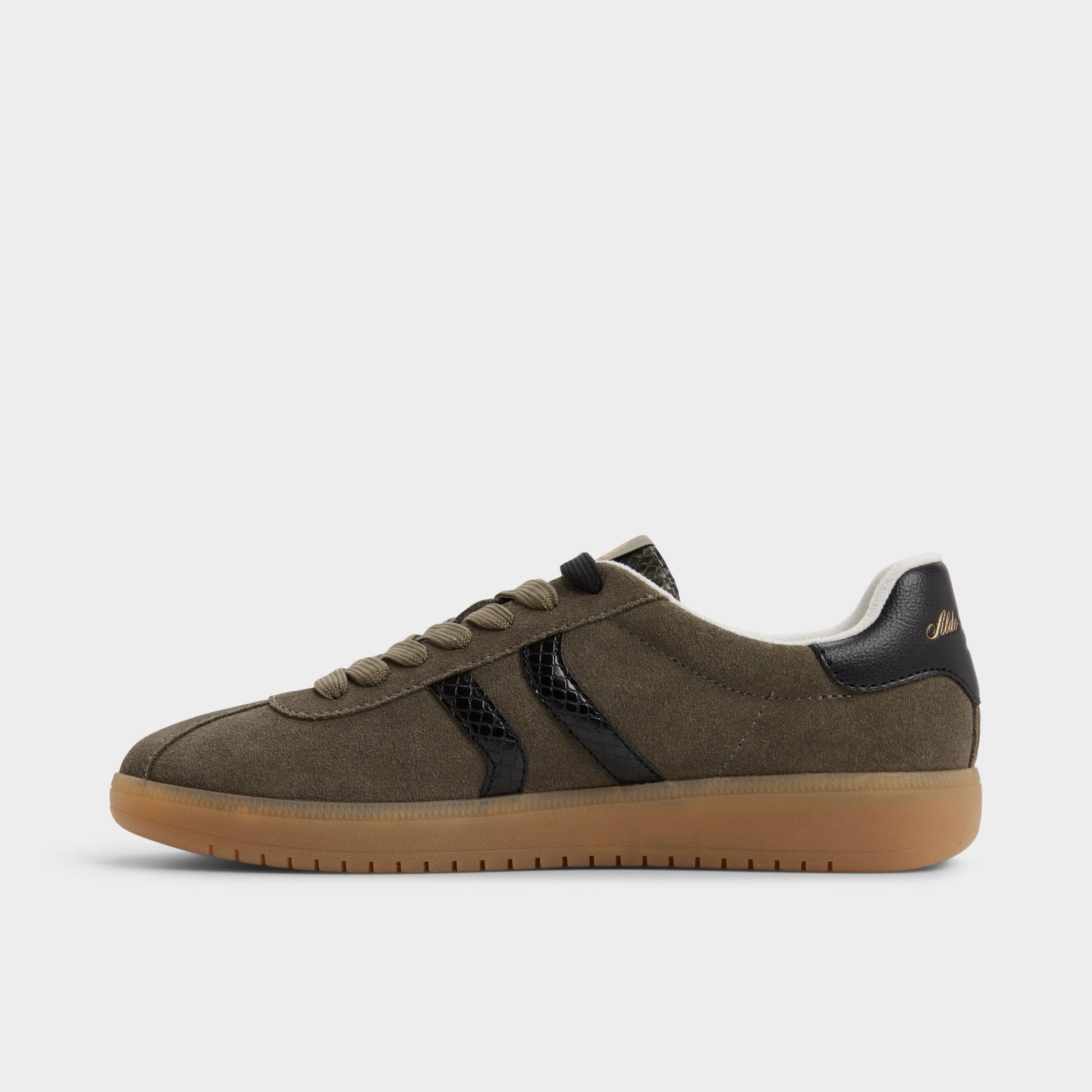 Chicsneaker in Olive - Low top sneaker, Cup sole - Olive
