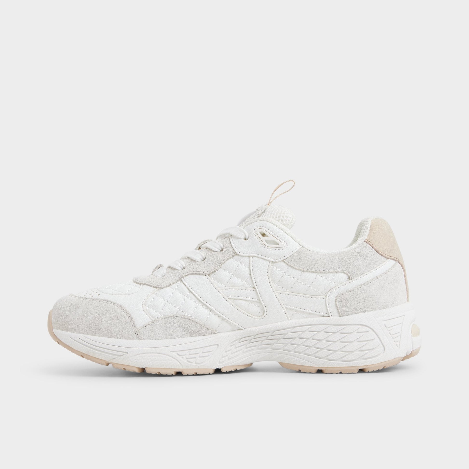 Pillowsnkr in L White - Jogger sneaker - White