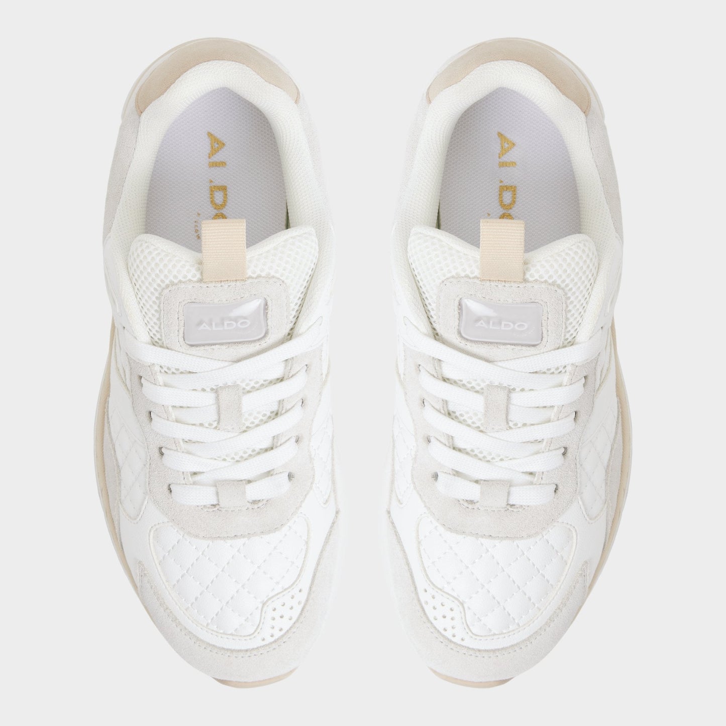 Pillowsnkr in L White - Jogger sneaker - White