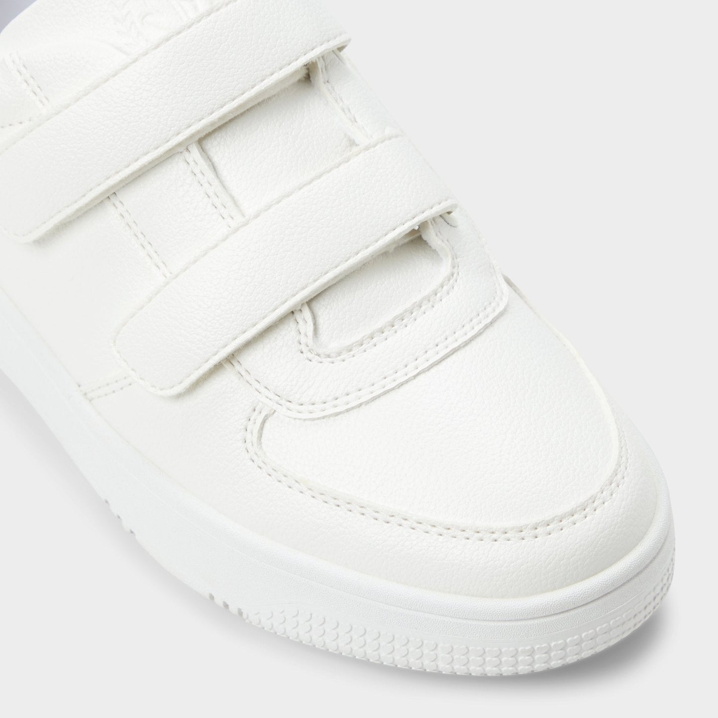 24-7kicks White Combo Women's Low top sneakers - Jogger sneaker, Platform - White Combo