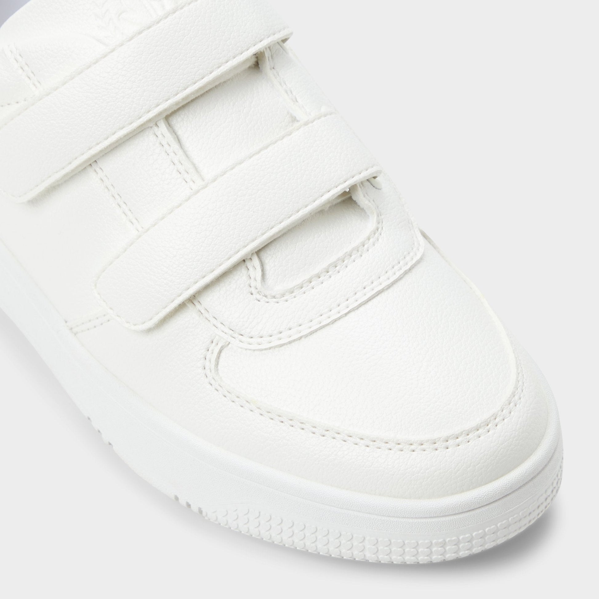 24-7kicks White Combo Women's Low top sneakers - Jogger sneaker, Platform - White Combo