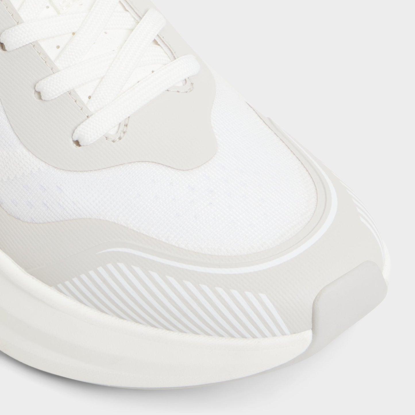 Pillowstep White Women's Low top sneakers - Sneaker, Jogger sole - White