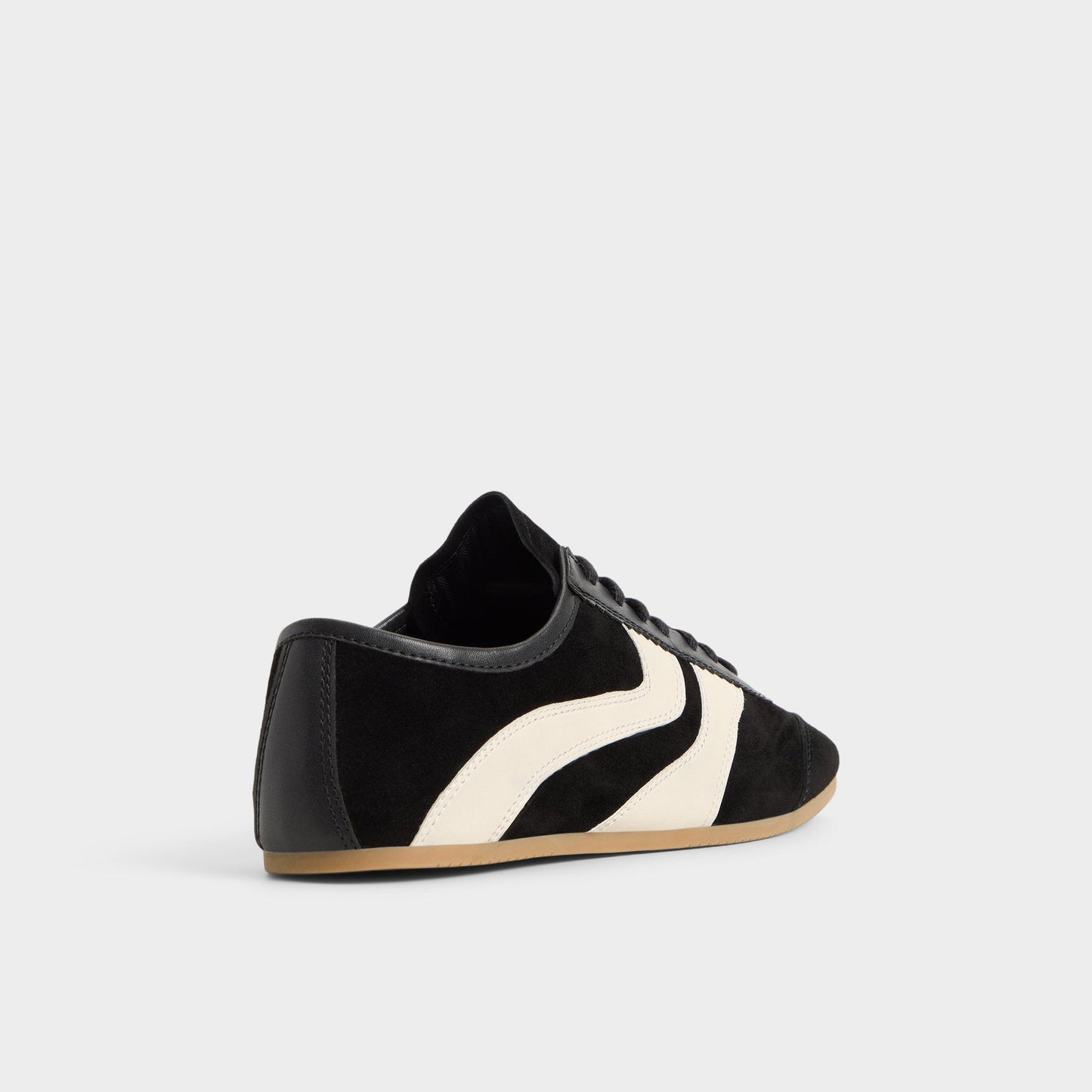 Adrelya in Black - Jogger sneaker, Jogger sole - Black