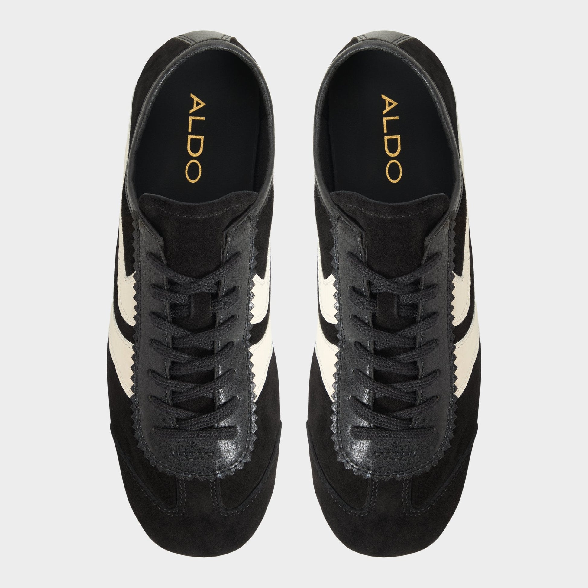 Adrelya in Black - Jogger sneaker, Jogger sole - Black