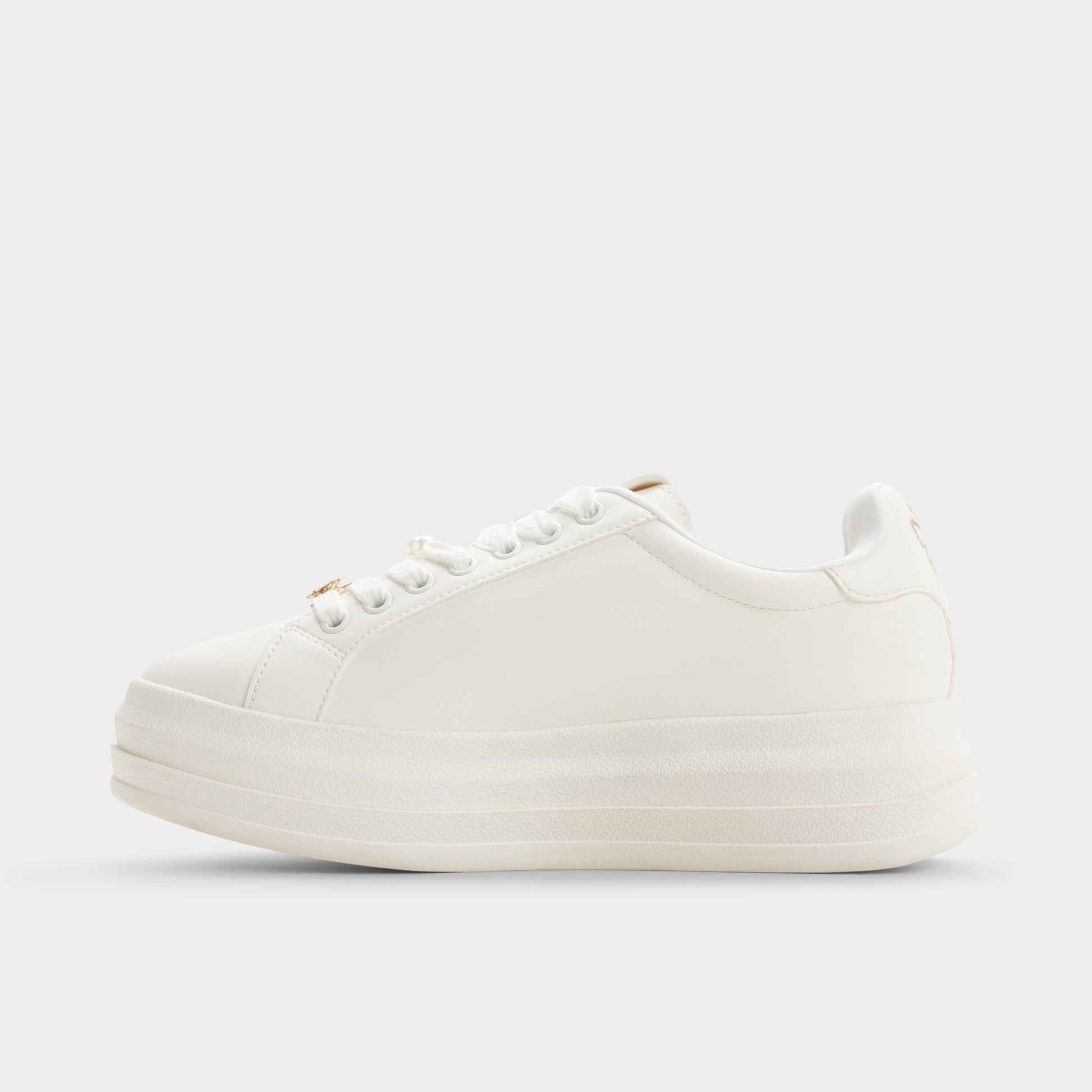 Pearlwing2 in White - Sneaker, Jogger sole - White
