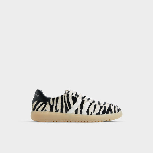 Chicsneaker White/Black Women's Aldo Sport Club - Low top sneaker, Cup sole - White/Black