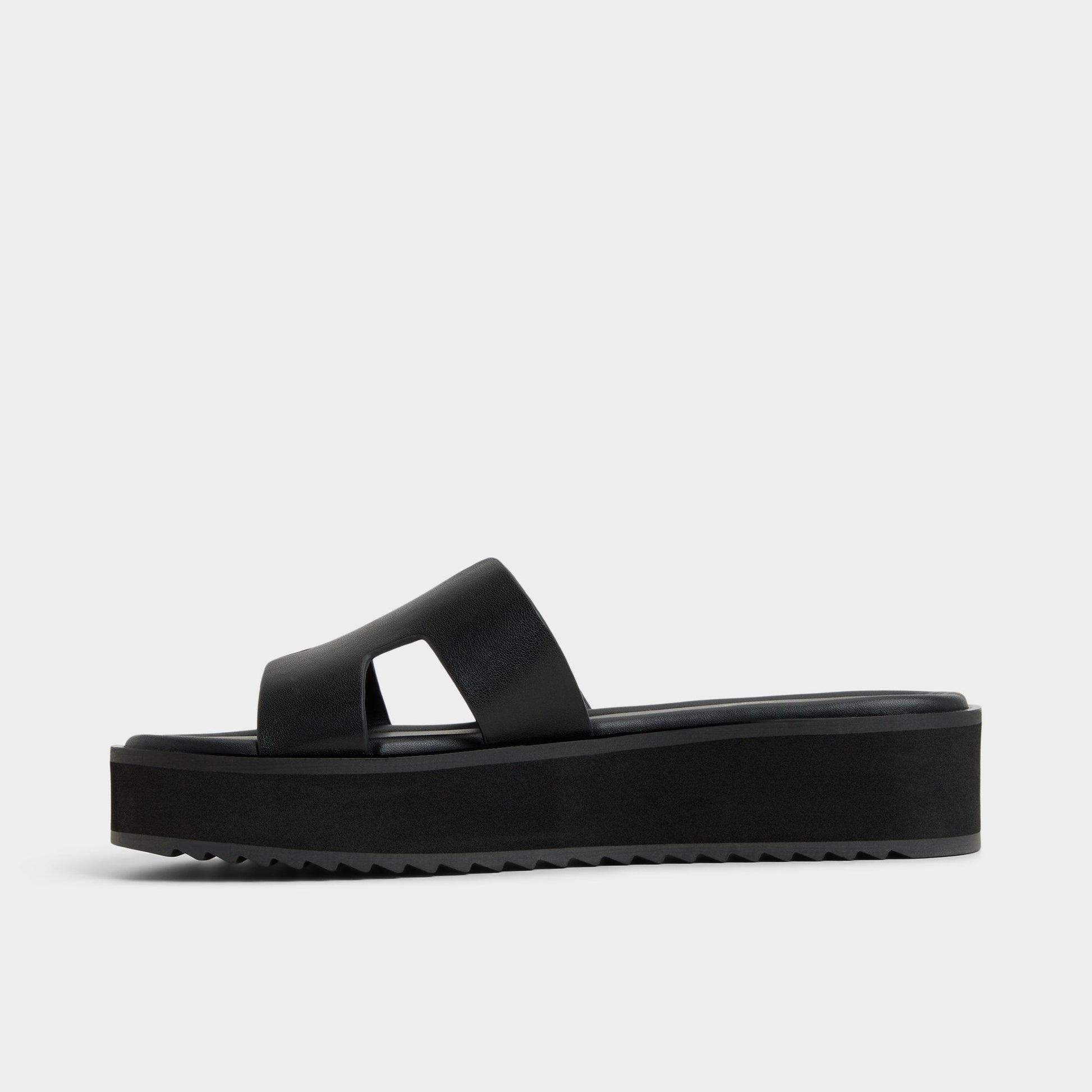 Anayelie in Black - Slide sandal, Platform - Black