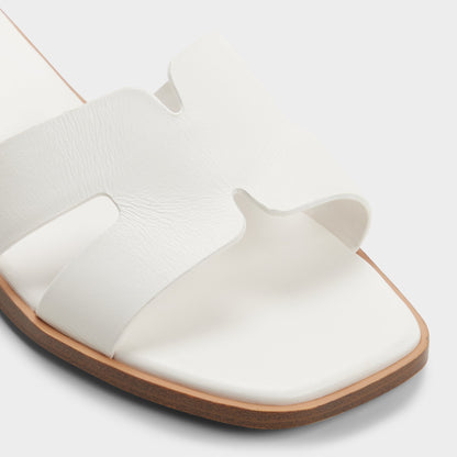 Itsandalb in White - Slide sandal - White
