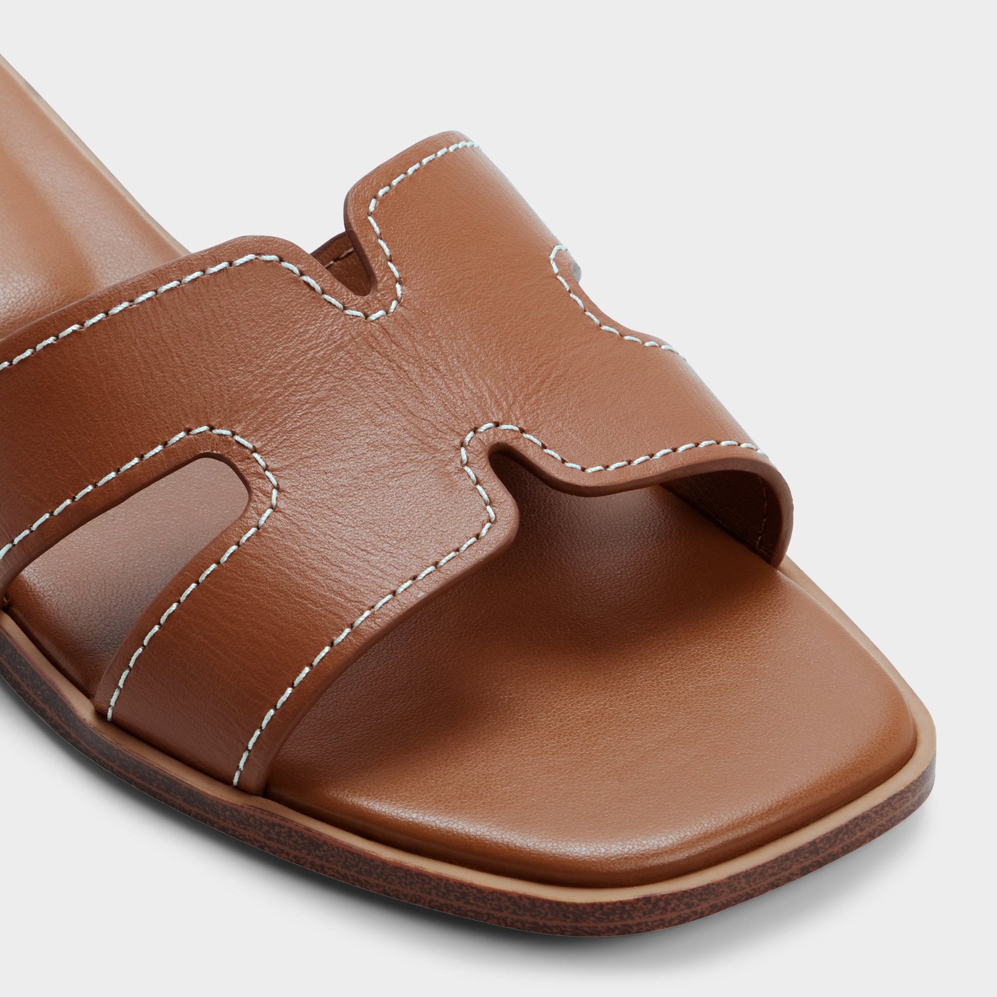 Itsandalb in Medium Brown - Slide sandal - Medium brown