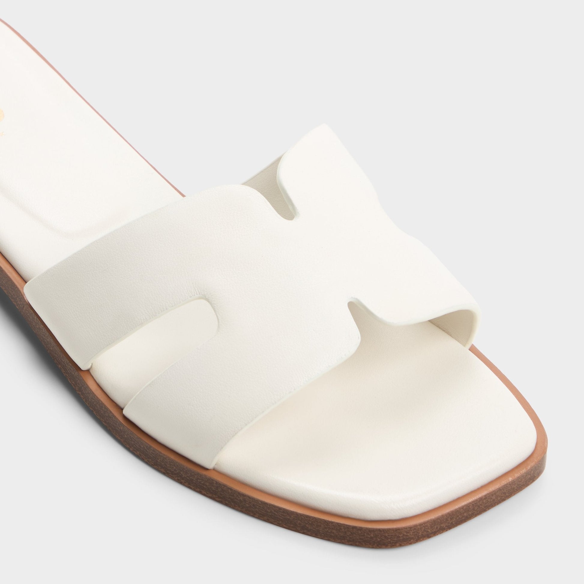 Itsandal White Women's Flats - Slide sandal - White