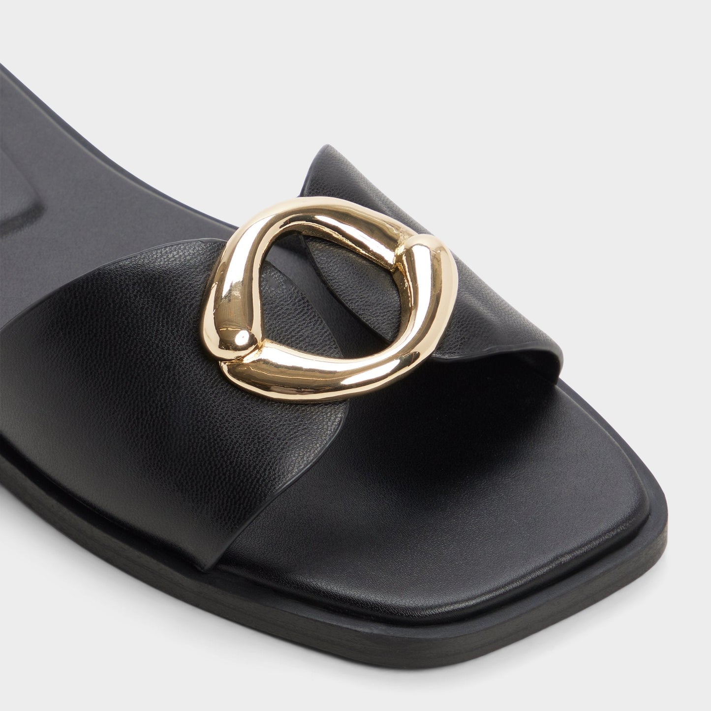 Biggin in Black - Slide sandal - Black