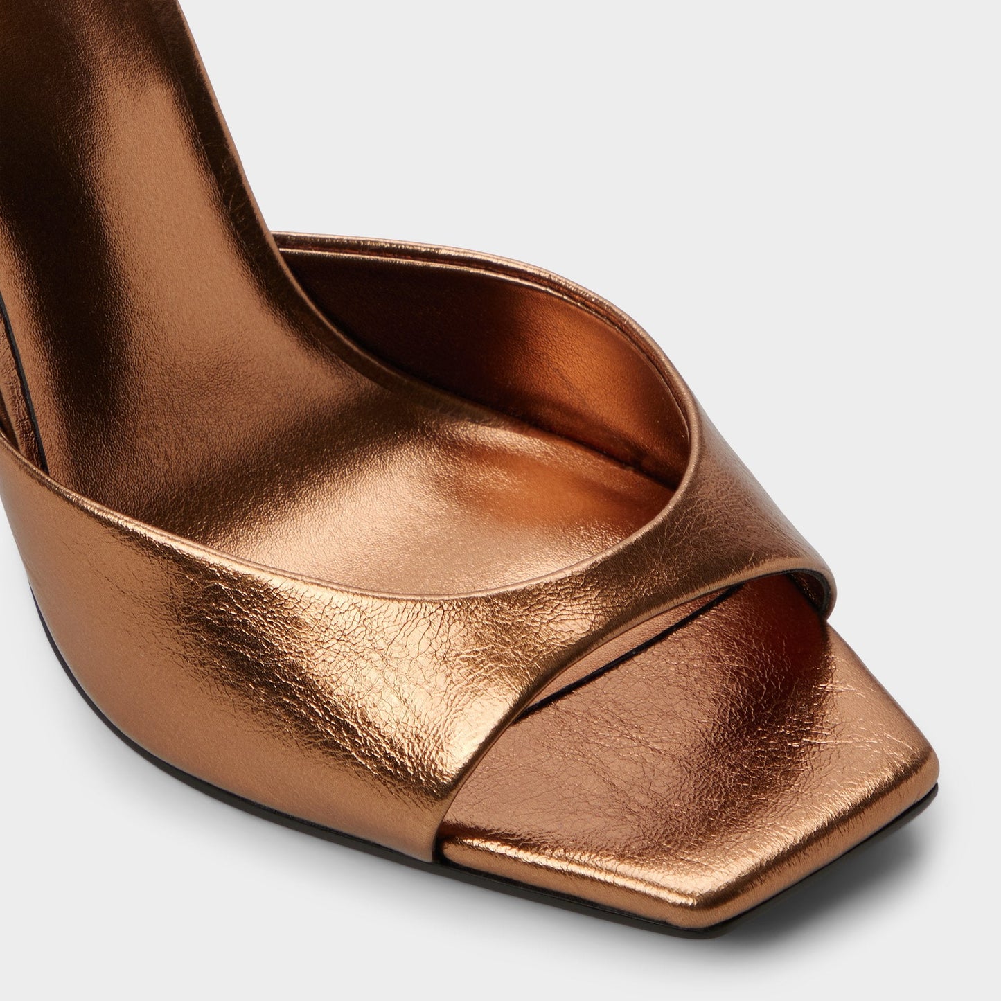 Alisonn in Bronze -  - Bronze