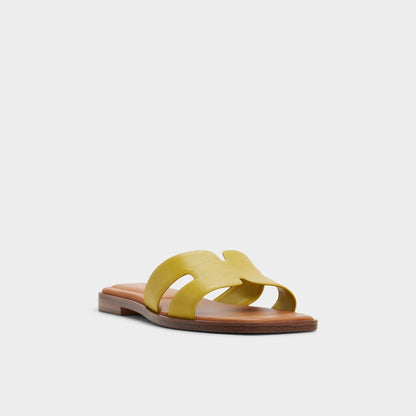 Itsandal in Other Yellow - Slide sandal - Other yellow