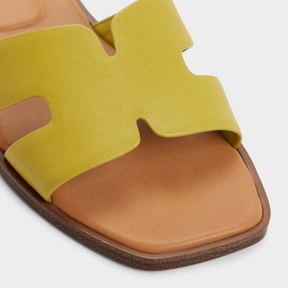 Itsandal in Other Yellow - Slide sandal - Other yellow
