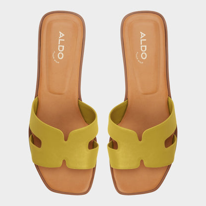 Itsandal in Other Yellow - Slide sandal - Other yellow