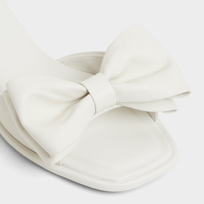 Bowetta in Other White - Slide sandal - Other white
