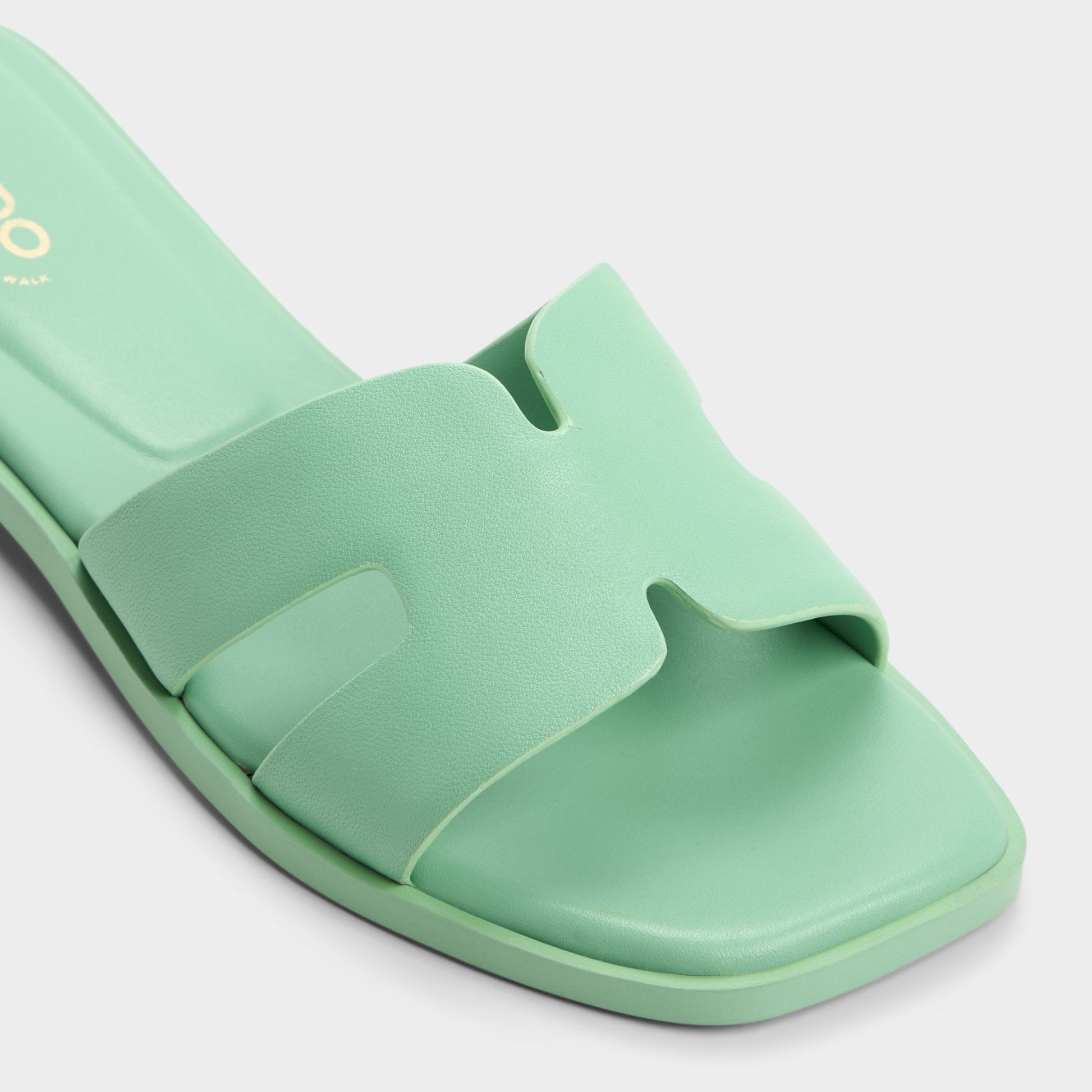 Itsandal Medium Green Women's Flats - Slide sandal - Medium green