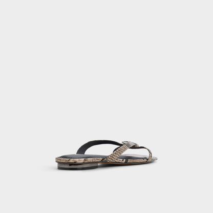 Iliria White/Black Women's Flats - Slide sandal - White/black