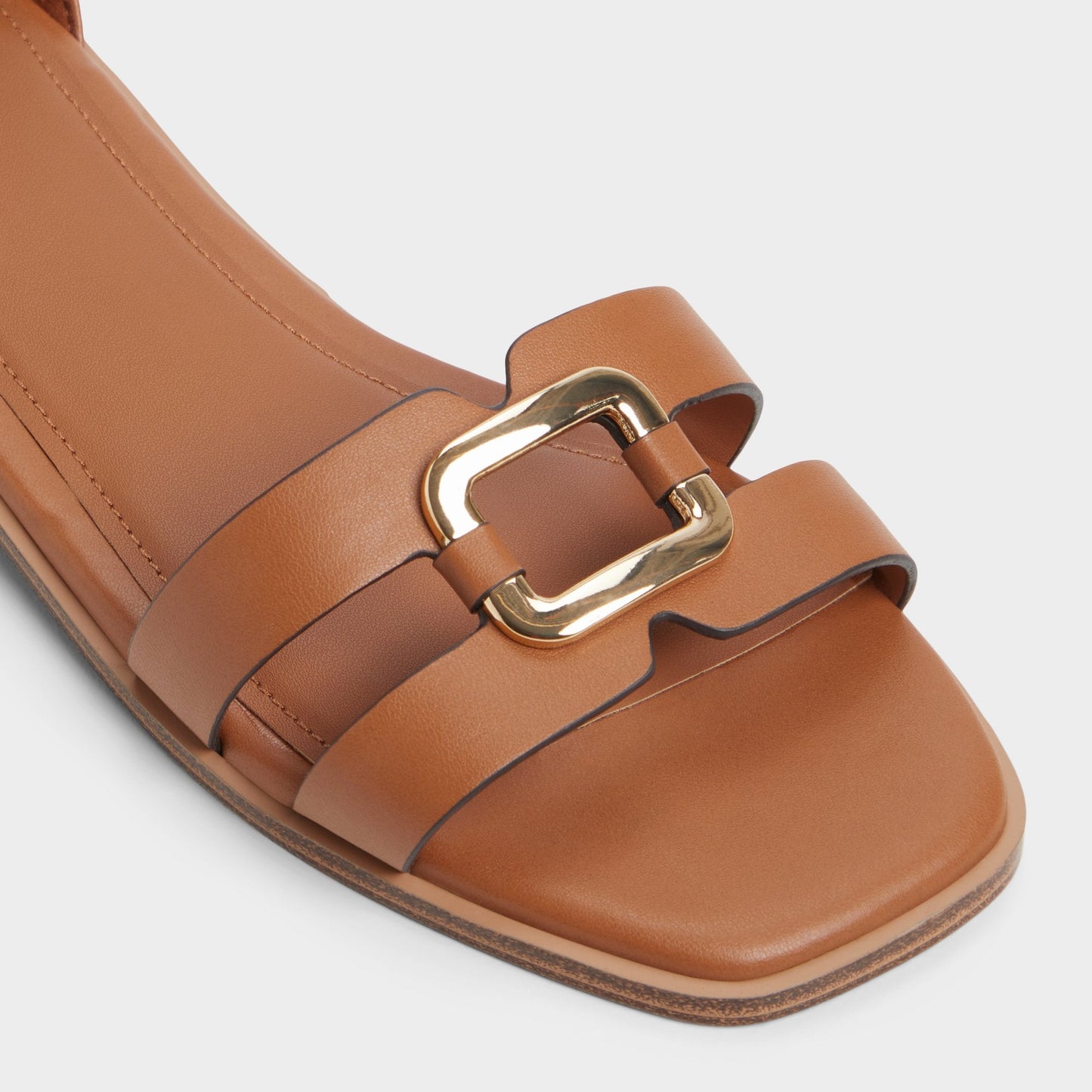 Vok in Medium Brown -  - Medium brown