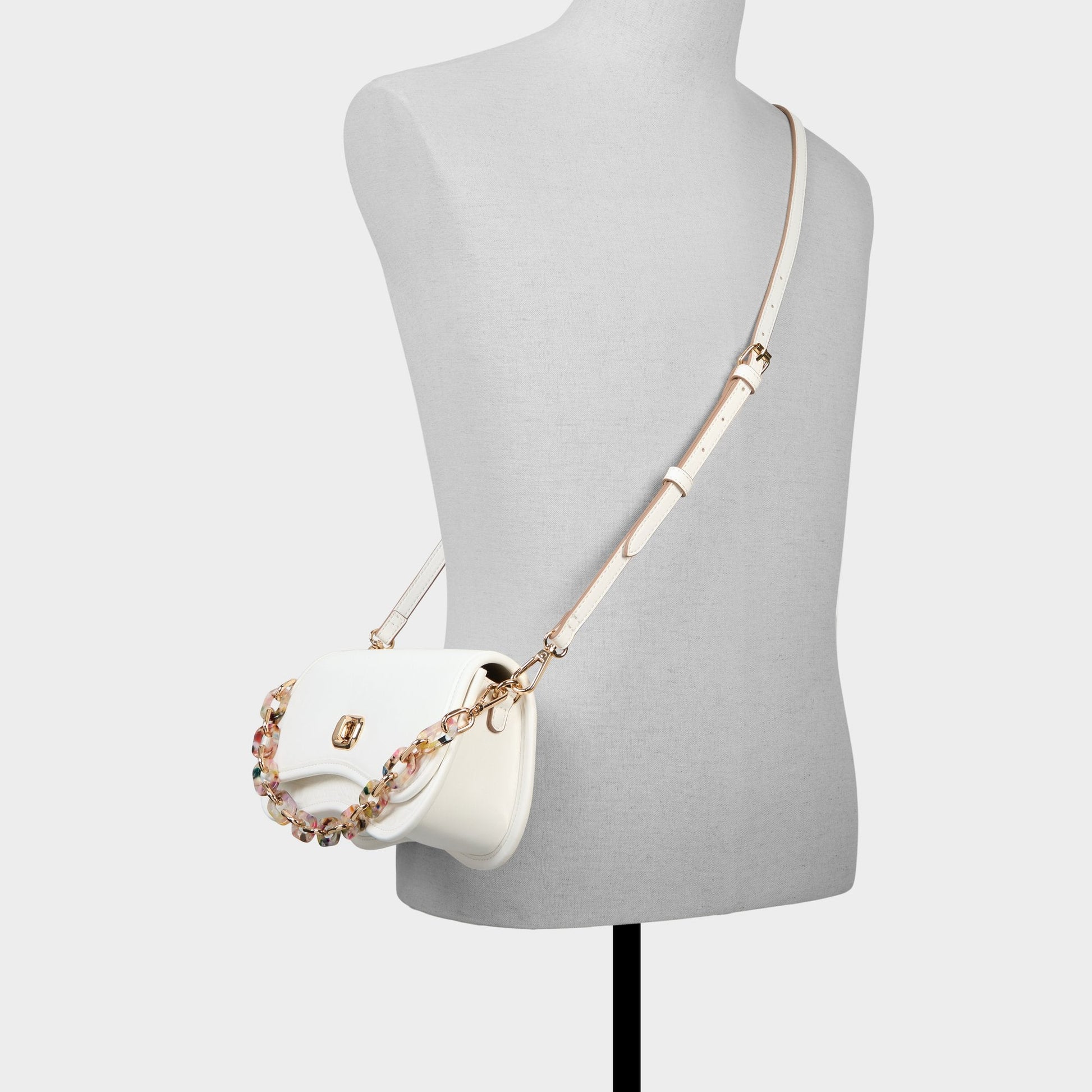 Clappertonnx in White - Shoulder bag - White