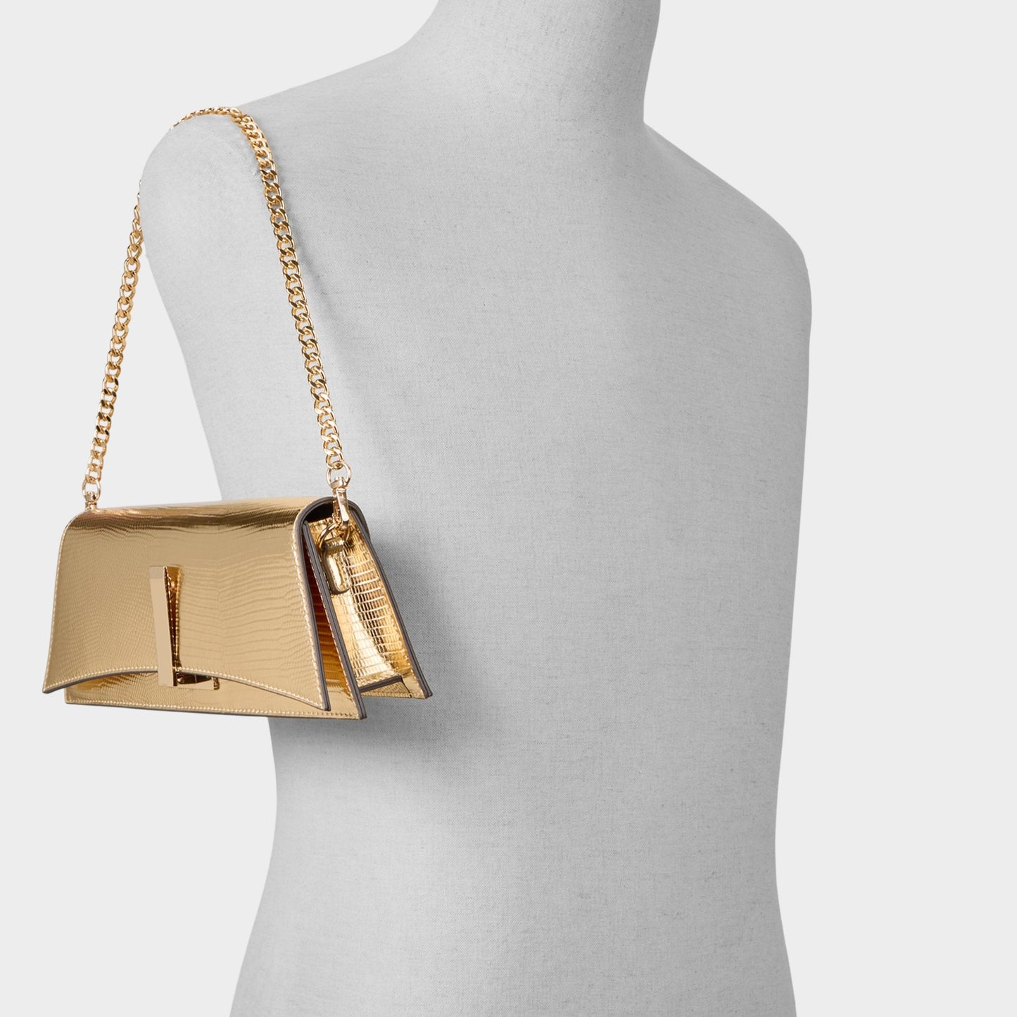 Mmychaelaa in Gold - Clutch - Gold