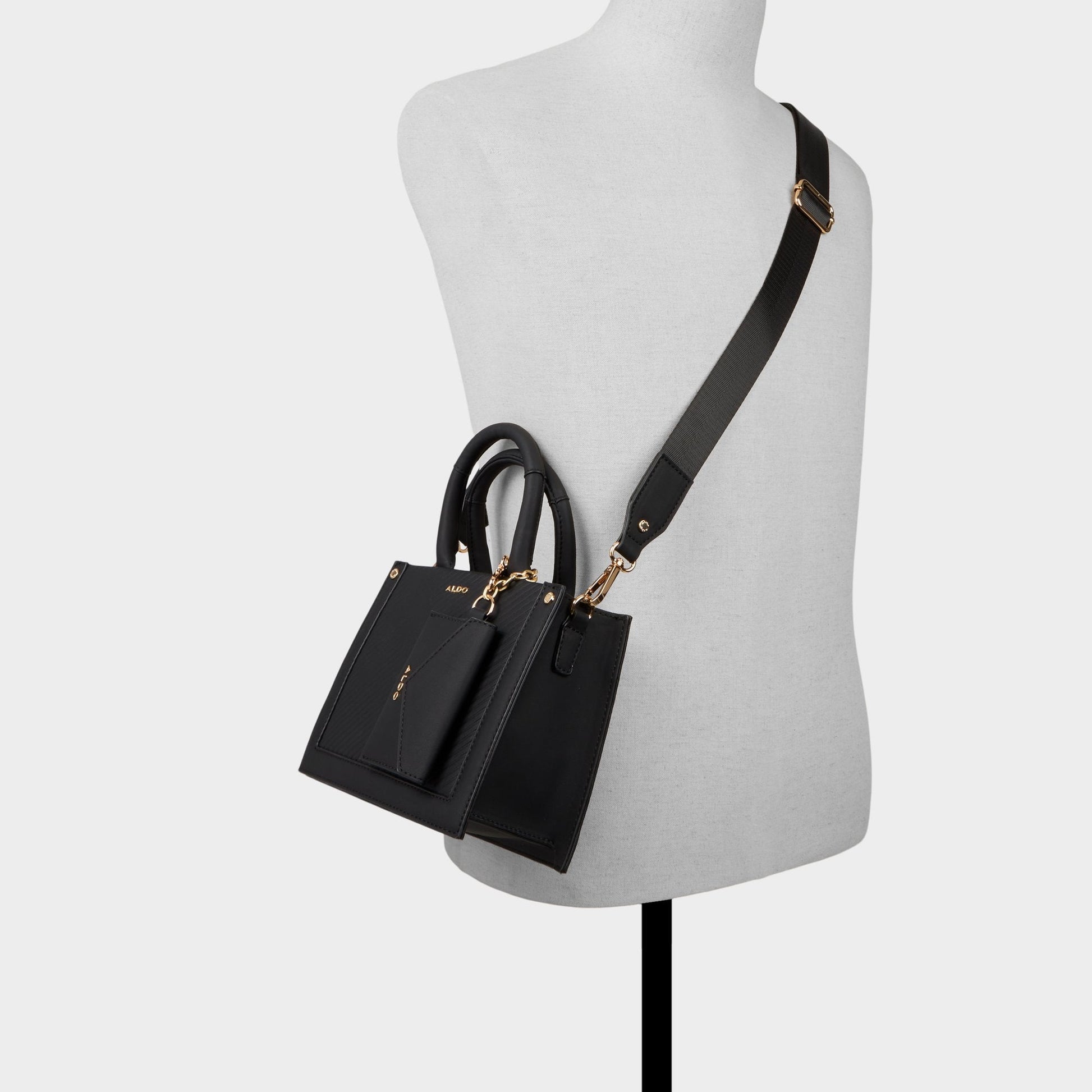 Daspiasminii in Black - Satchel bag - Black