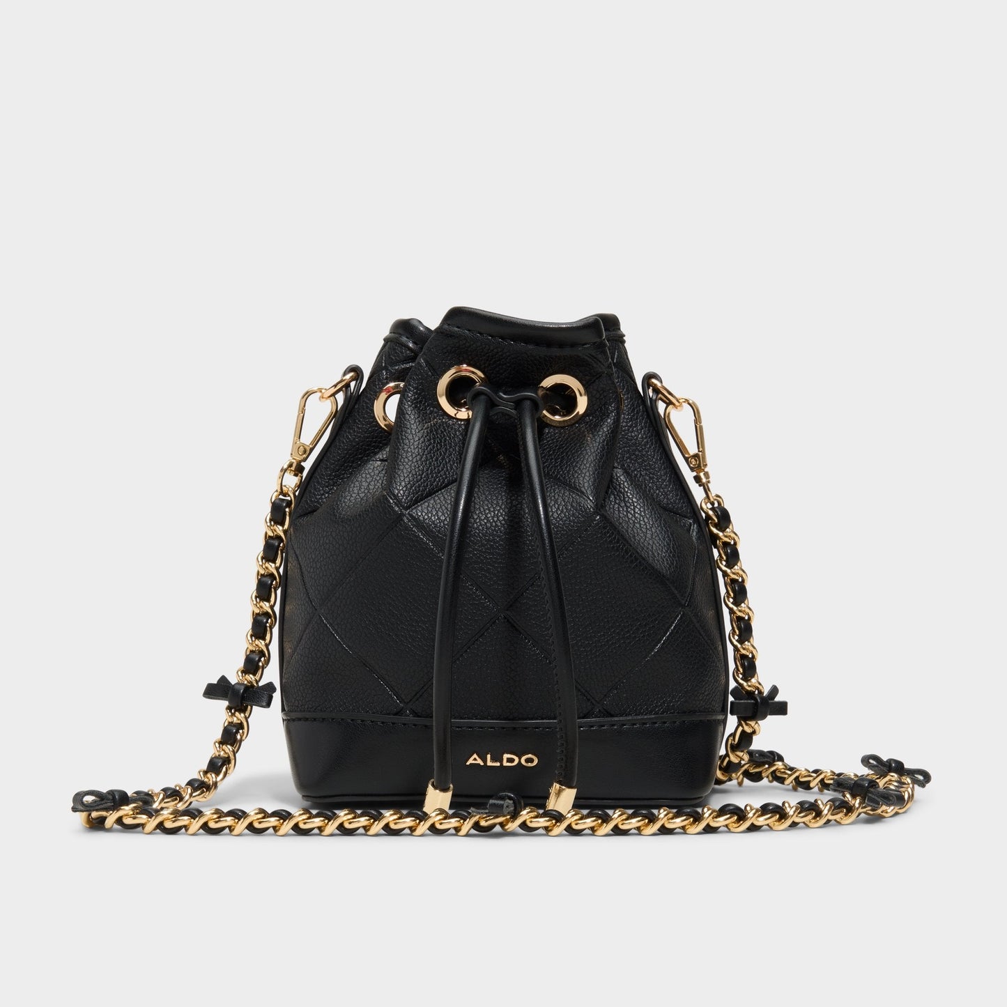 Elynnaa in Black - Bucket bag - Black