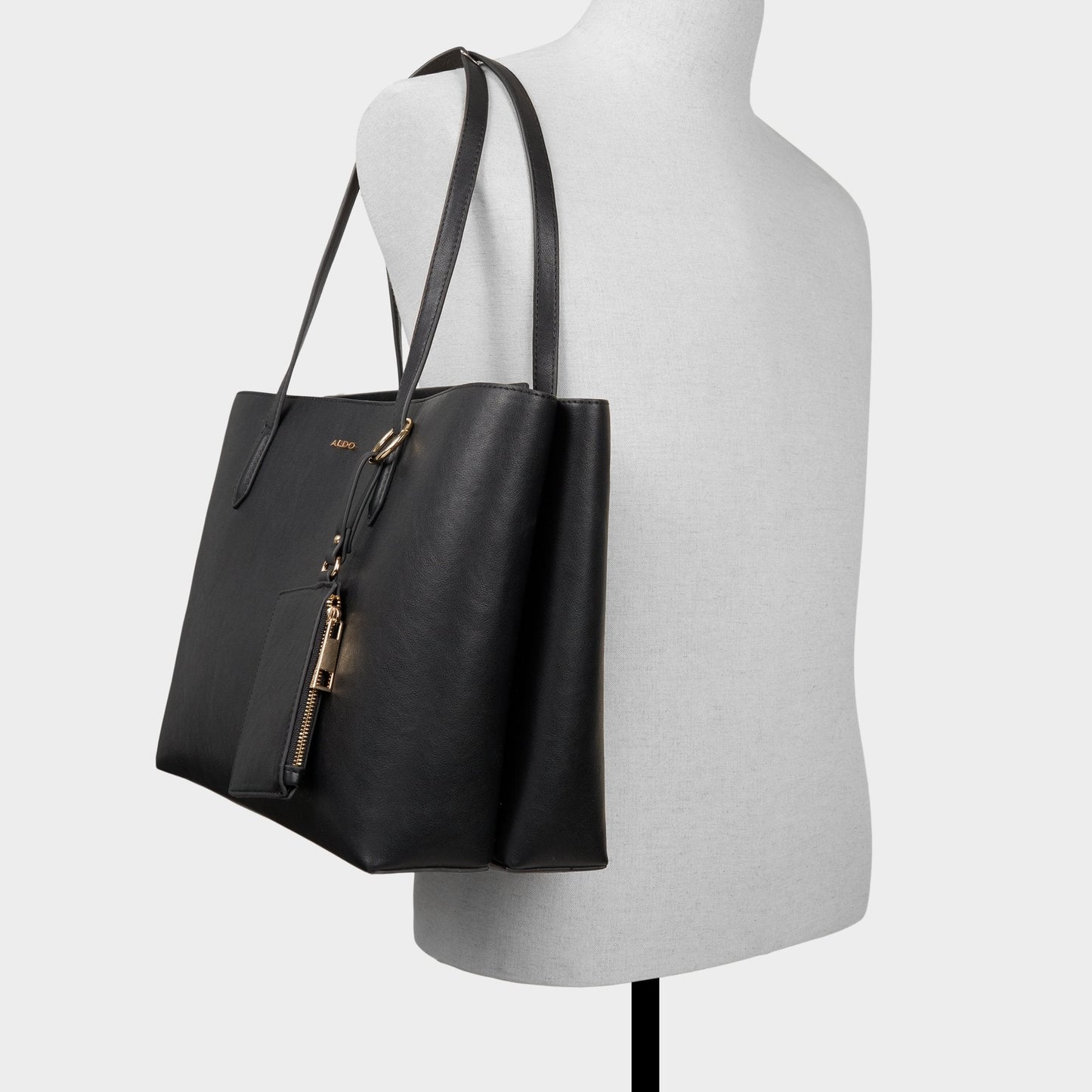 Ysabelle in Black - Laptop bag - Black