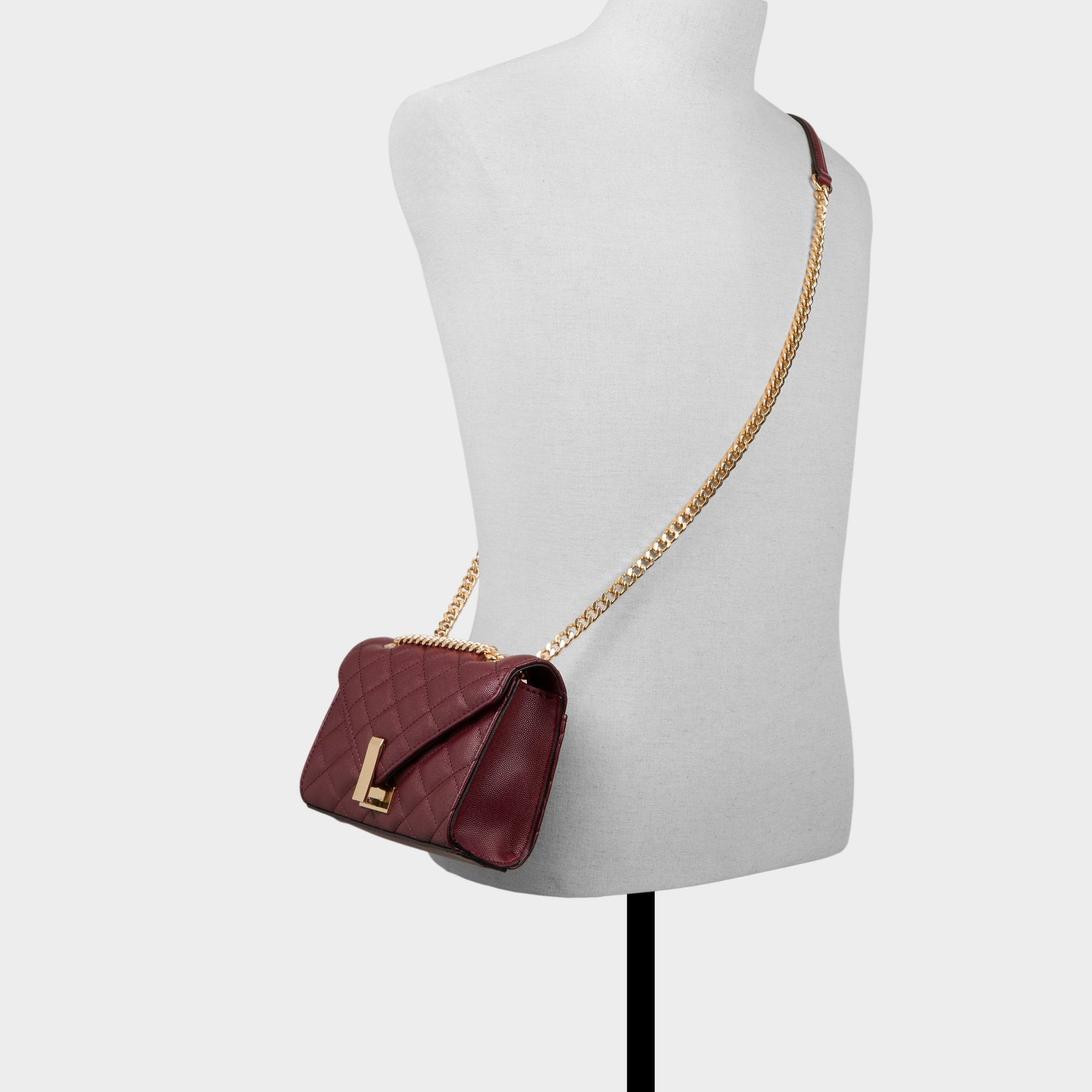 Chelsyyx in Bordo - Crossbody bag - Bordo