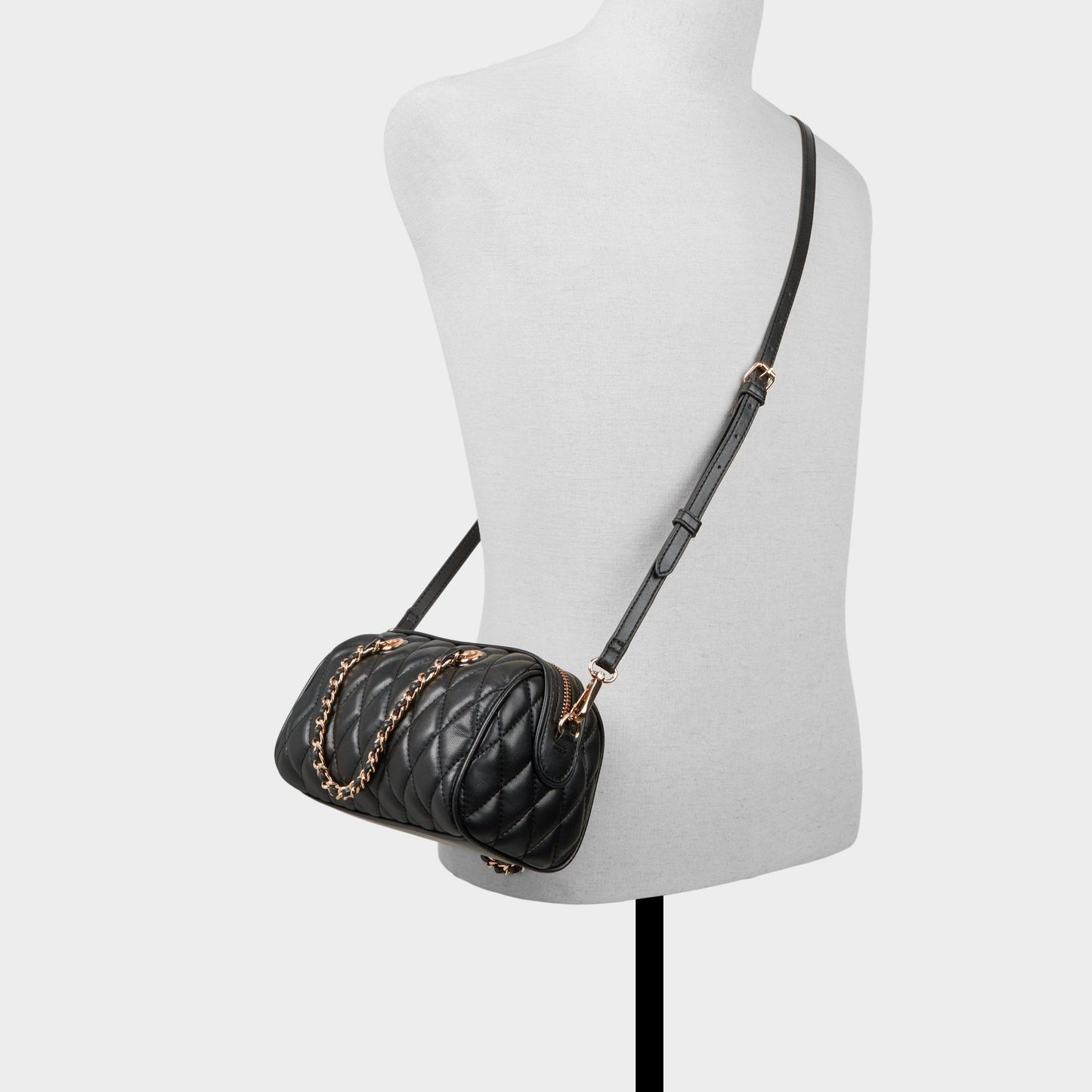 Skarletteex in Black - Barrel bag - Black
