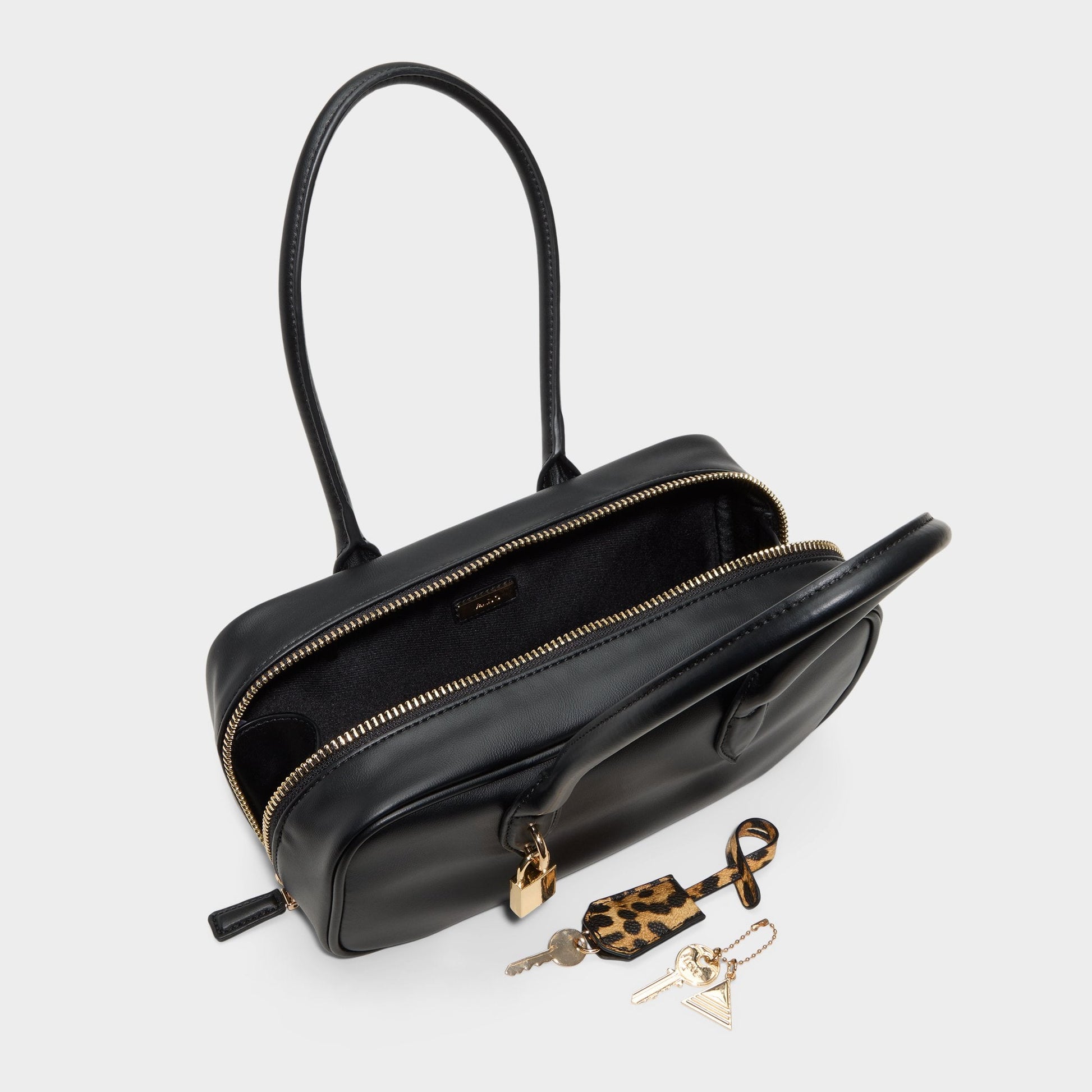 Daystromm in Black - Satchel bag - Black