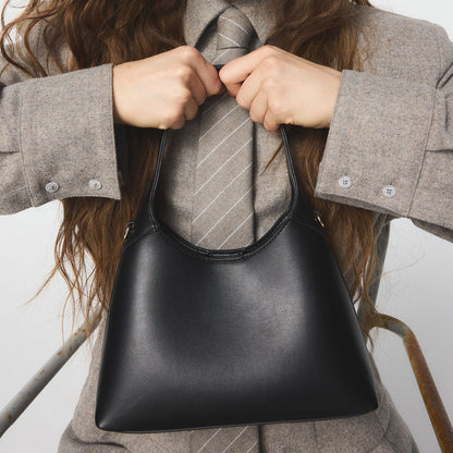 Smallharperr in Black - Hobo bag - Black