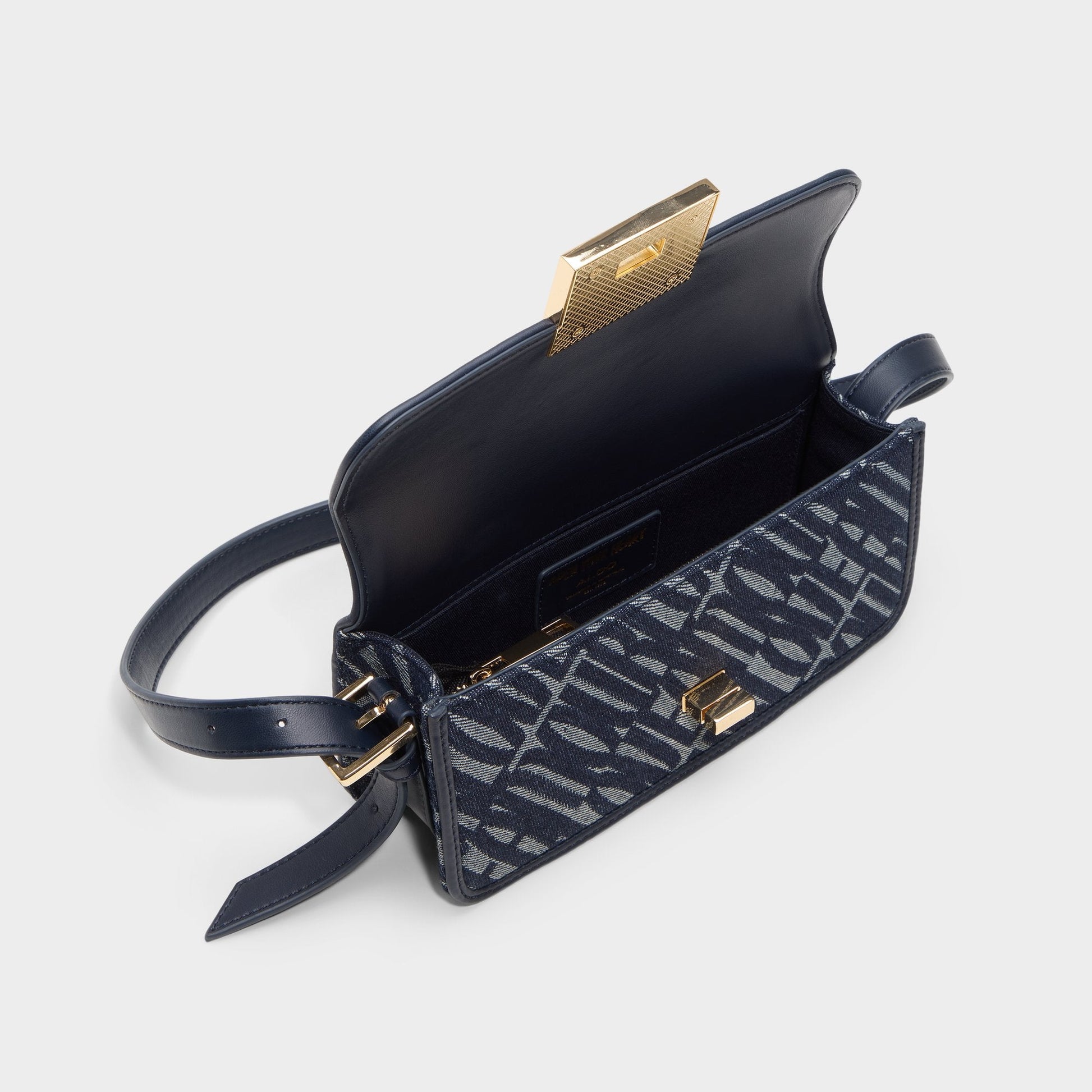 Amandyy in Denim - Shoulder bag - Denim