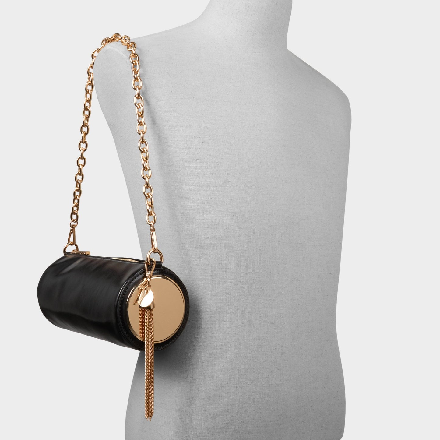 Iness in Black - Shoulder bag - Black