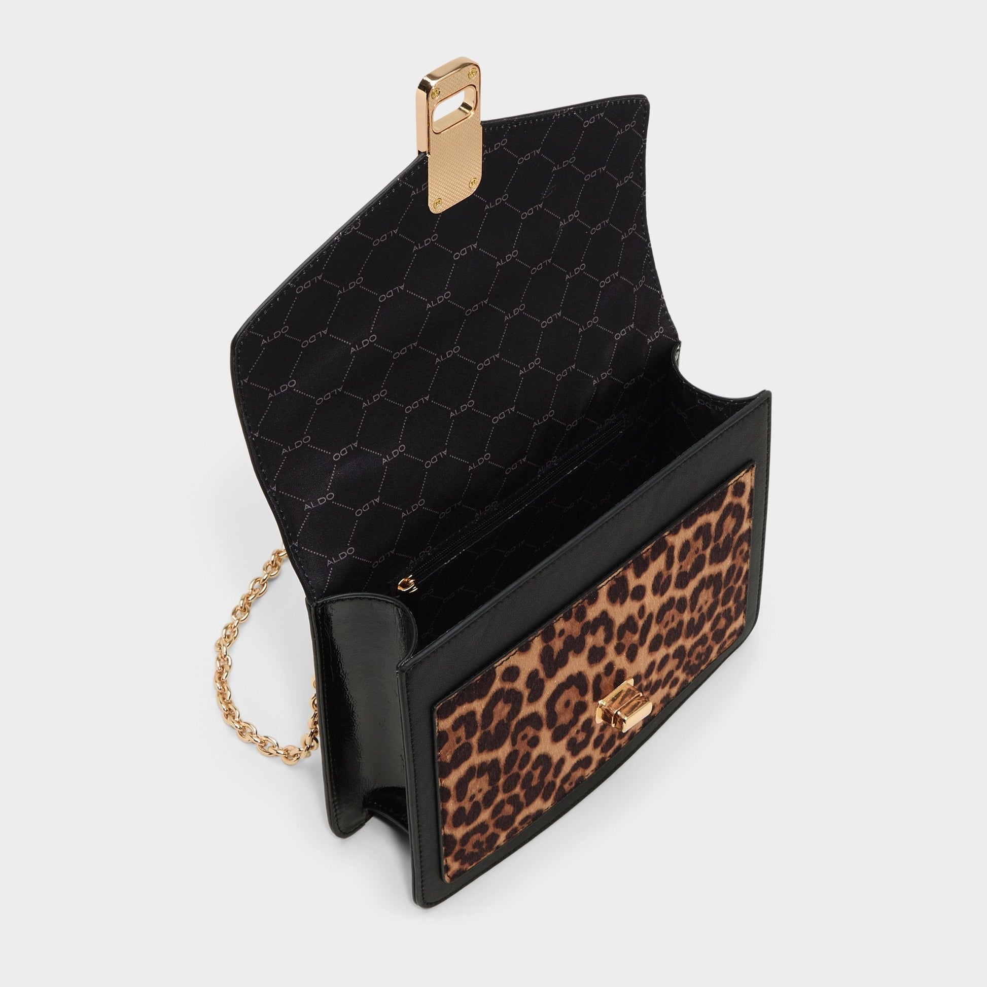 Soii in Black -  - Black
