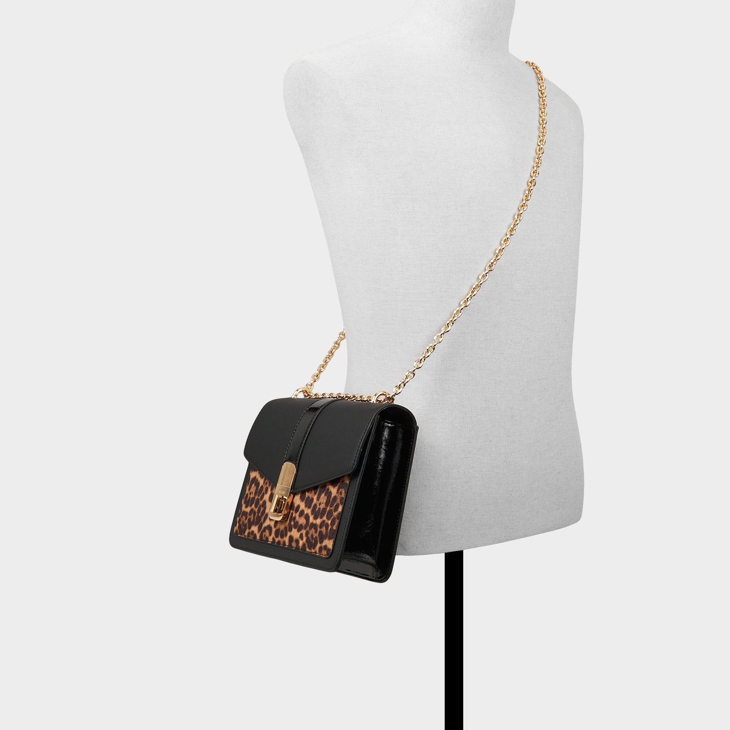Soii in Black -  - Black